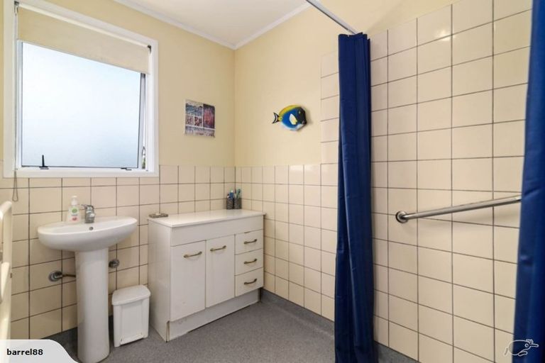 Photo of property in 16 Fenruss Street, Fairy Springs, Rotorua, 3015