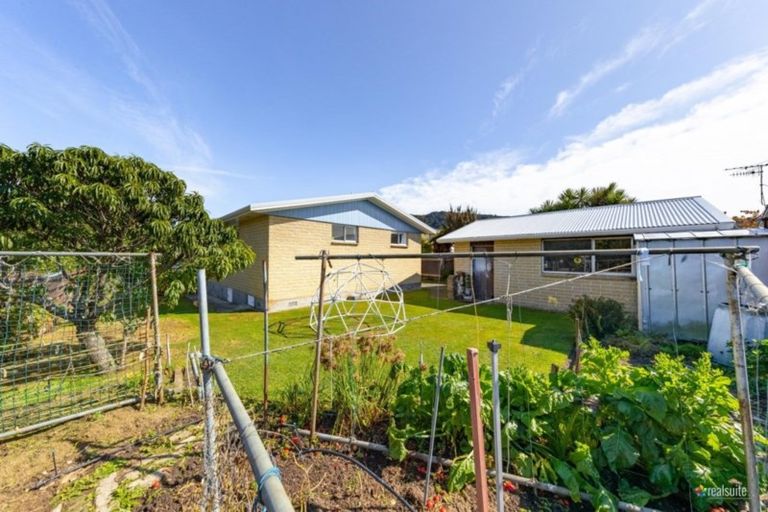 Photo of property in 4 Toledo Grove, Totara Park, Upper Hutt, 5018
