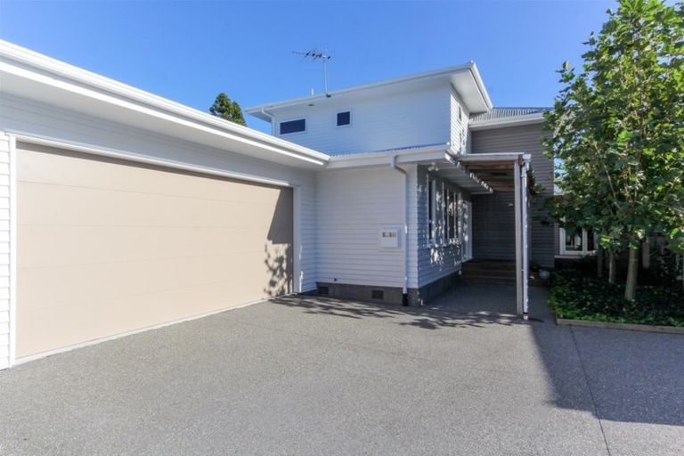 Photo of property in 22c Lismore Street, Strandon, New Plymouth, 4312