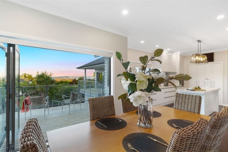 Photo of property in 201 Bleakhouse Road, Mellons Bay, Auckland, 2014