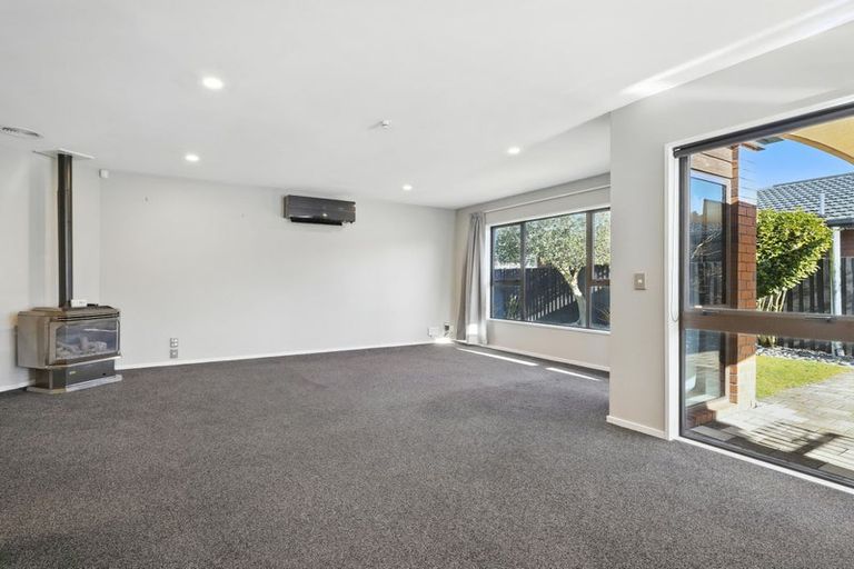 Photo of property in 1/15 Jocelyn Street, Casebrook, Christchurch, 8051