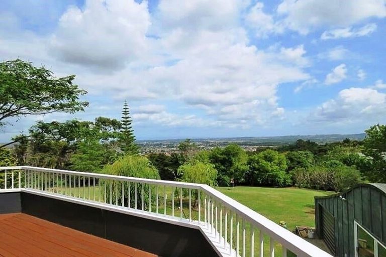 Photo of property in 327 Kaipara Road, Papakura, 2582