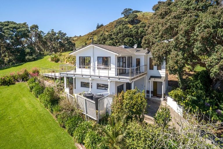 Photo of property in 6 Margaret Place, Hahei, Whitianga, 3591