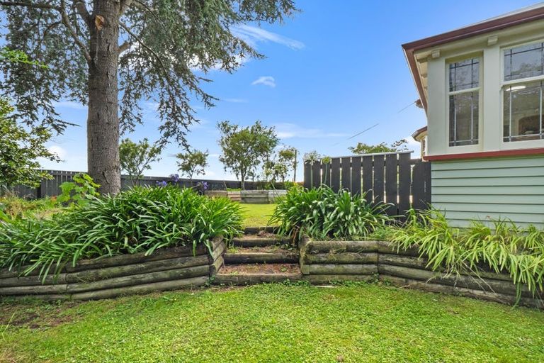 Photo of property in 10 Kensington Road, Marton, 4710