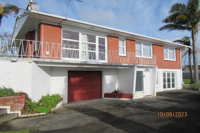 Photo of property in 55a View Road, Henderson, Auckland, 0612