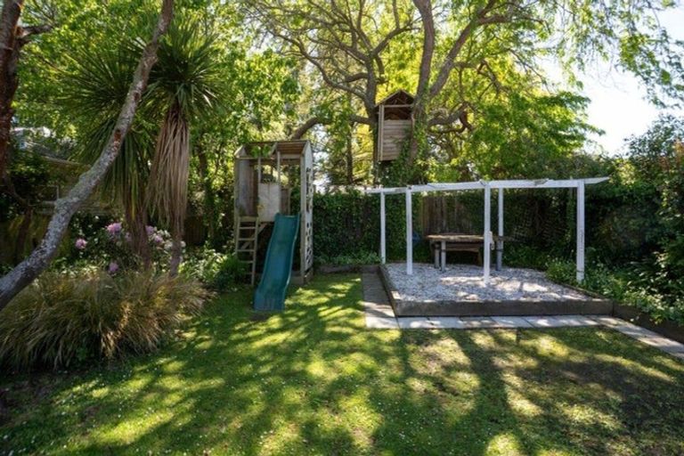 Photo of property in 37 Tainui Street, Somerfield, Christchurch, 8024