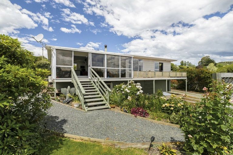 Photo of property in 35 Greenhithe Street, Waihola, Milton, 9073