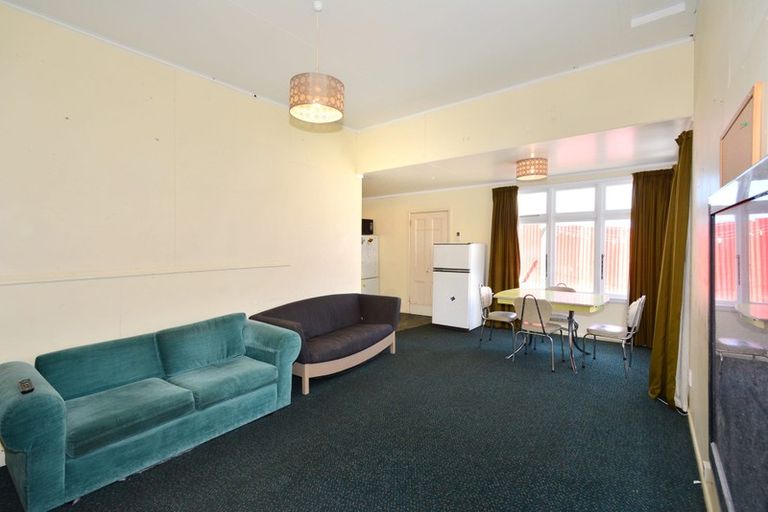 Photo of property in 122 Harbour Terrace, North Dunedin, Dunedin, 9016