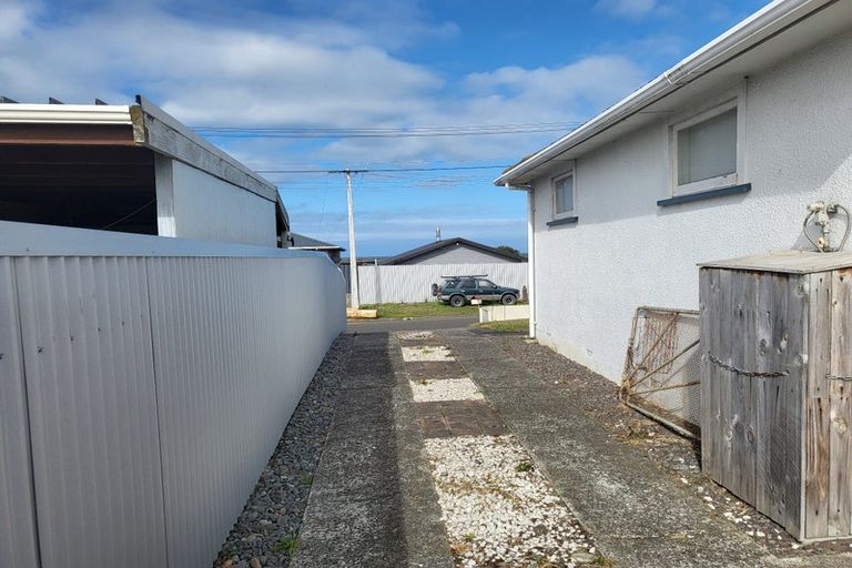 Photo of property in 25 Ruapehu Street, Castlecliff, Whanganui, 4501