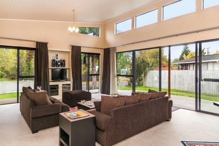 Photo of property in 63 Marina Terrace, Kinloch, Taupo, 3377