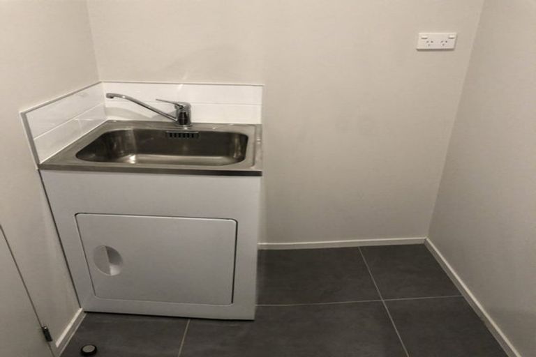 Photo of property in 100 Arion Road, Takanini, 2112