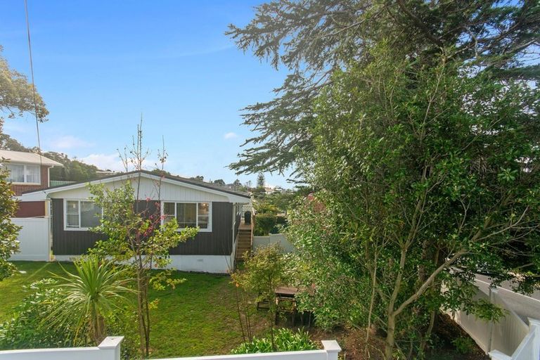 Photo of property in 2 Merchant Avenue, Te Atatu South, Auckland, 0610