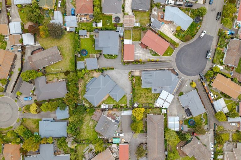 Photo of property in 10 Cowper Place, Avondale, Christchurch, 8061