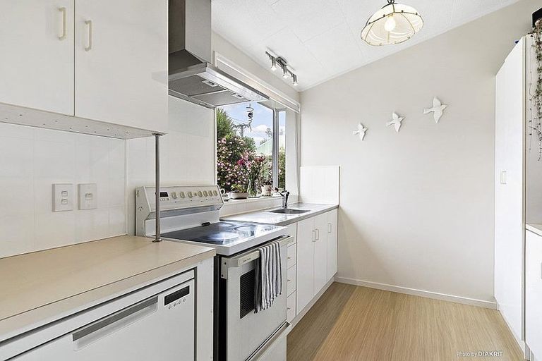 Photo of property in 6 Kekerenga Street, Strathmore Park, Wellington, 6022