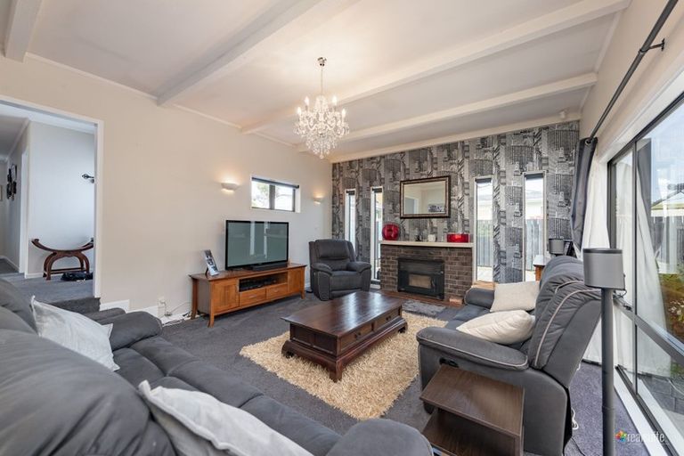 Photo of property in 17b Gemstone Drive, Birchville, Upper Hutt, 5018