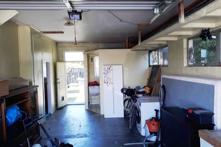 Photo of property in 2/8 Rosebank Terrace, Stoke, Nelson, 7011