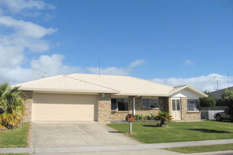 Photo of property in 73 Romana Crescent, Papamoa Beach, Papamoa, 3118