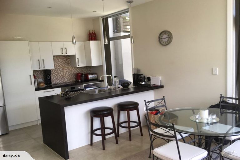 Photo of property in 3b Shalimar Crescent, Khandallah, Wellington, 6035