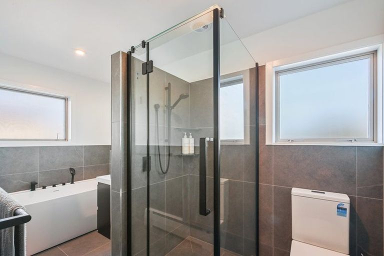 Photo of property in 14 Banks Place, Rangiora, 7400