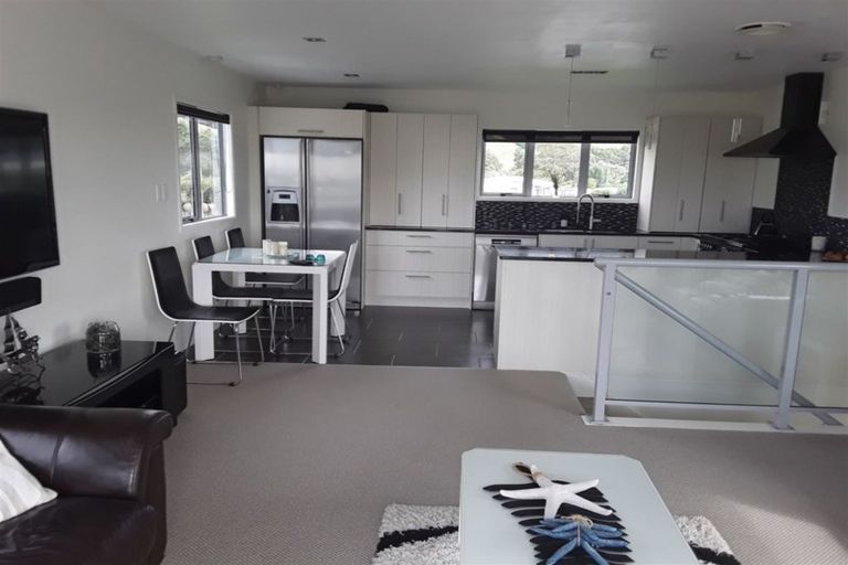 Photo of property in 3 Moray Place, Whiritoa, Whangamata, 3691