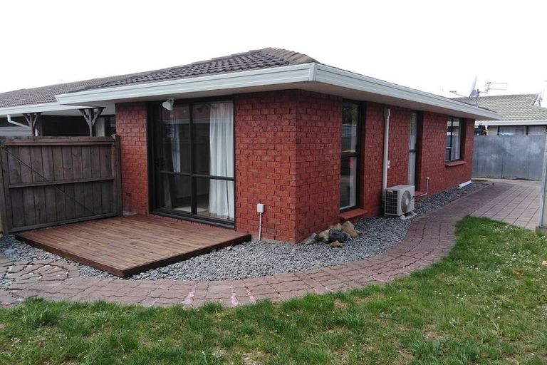 Photo of property in 2/155 Northcote Road, Northcote, Christchurch, 8052