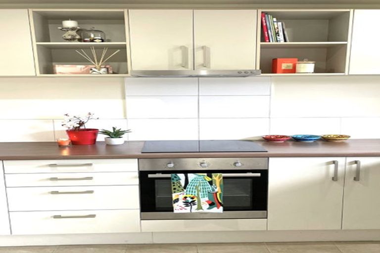 Photo of property in 42 Edgeworth Road, Glenfield, Auckland, 0629