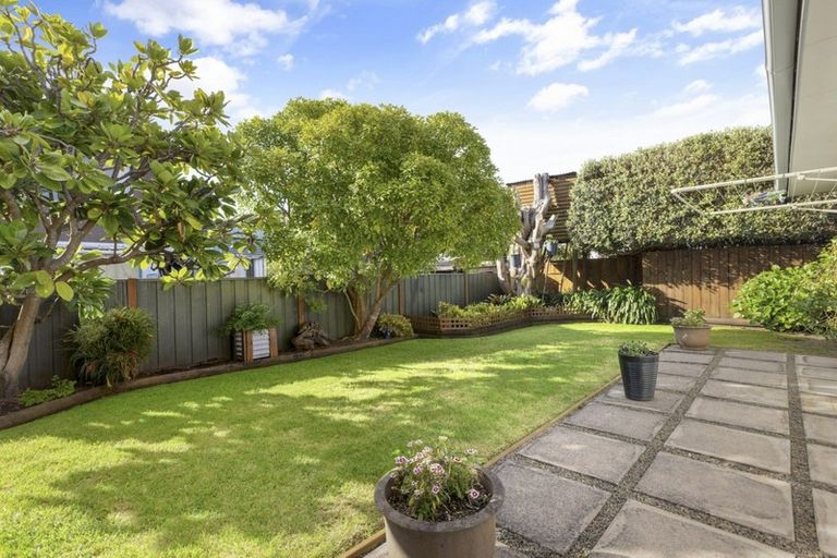 Photo of property in 3 Ngatai Road, Otumoetai, Tauranga, 3110