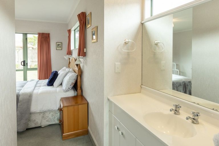 Photo of property in 6 Belgrave Place, Taradale, Napier, 4112