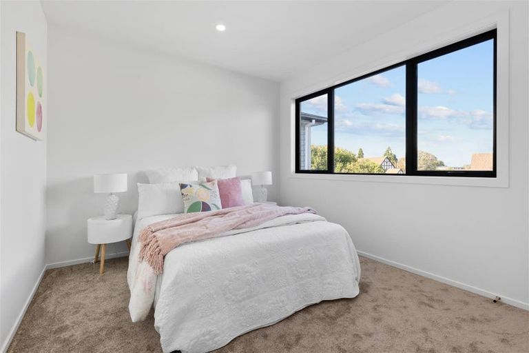 Photo of property in 5/25 Swanson Road, Henderson, Auckland, 0610