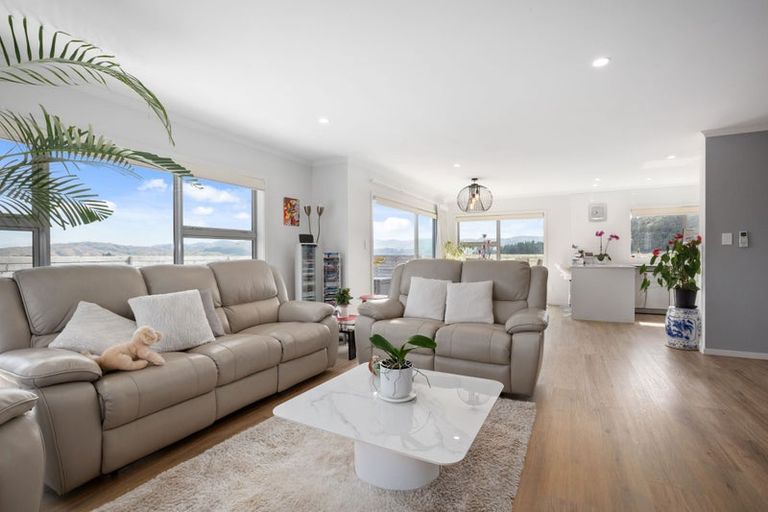 Photo of property in 174 Navigation Drive, Whitby, Porirua, 5024