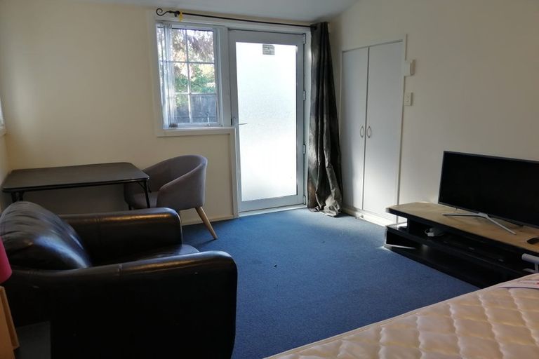 Photo of property in 87a Memorial Avenue, Ilam, Christchurch, 8053