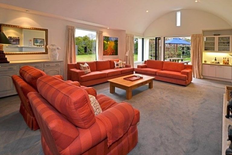 Photo of property in 22 Queens Avenue, Merivale, Christchurch, 8014