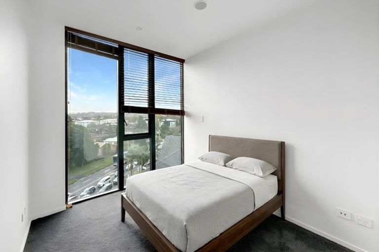 Photo of property in 605/1 Buscomb Avenue, Henderson, Auckland, 0610
