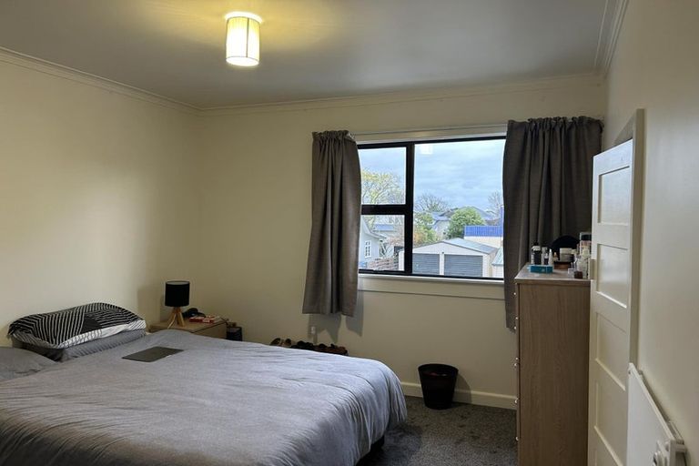 Photo of property in 74-76 Te Awe Awe Street, Hokowhitu, Palmerston North, 4410