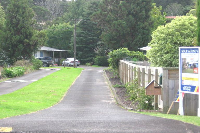 Photo of property in 56 Woodside Road, Massey, Auckland, 0614