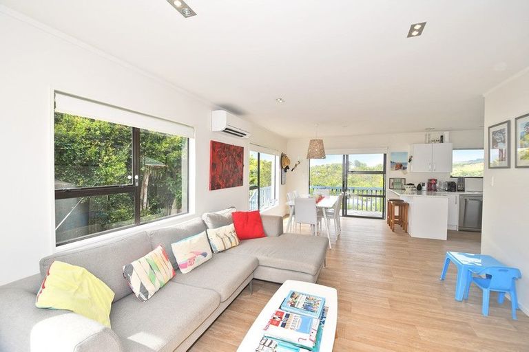 Photo of property in 3 Kendale Drive, Leigh, 0985