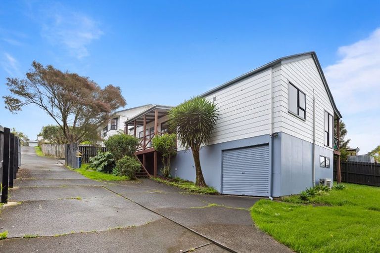 Photo of property in 60a Solar Road, Glen Eden, Auckland, 0602