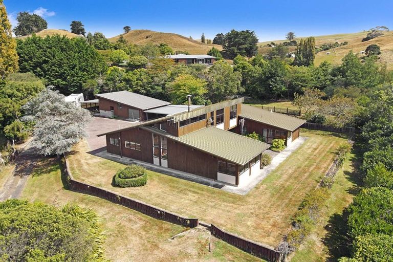 Photo of property in 9 Marshall Road, Hunterville, 4730