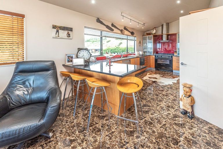 Photo of property in 14 Titter Place, Springvale, Whanganui, 4501