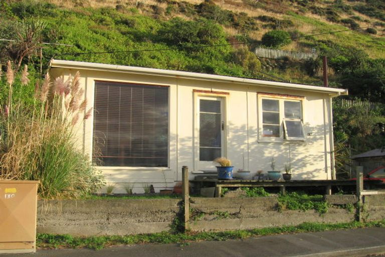 Photo of property in 130 Owhiro Bay Parade, Owhiro Bay, Wellington, 6023