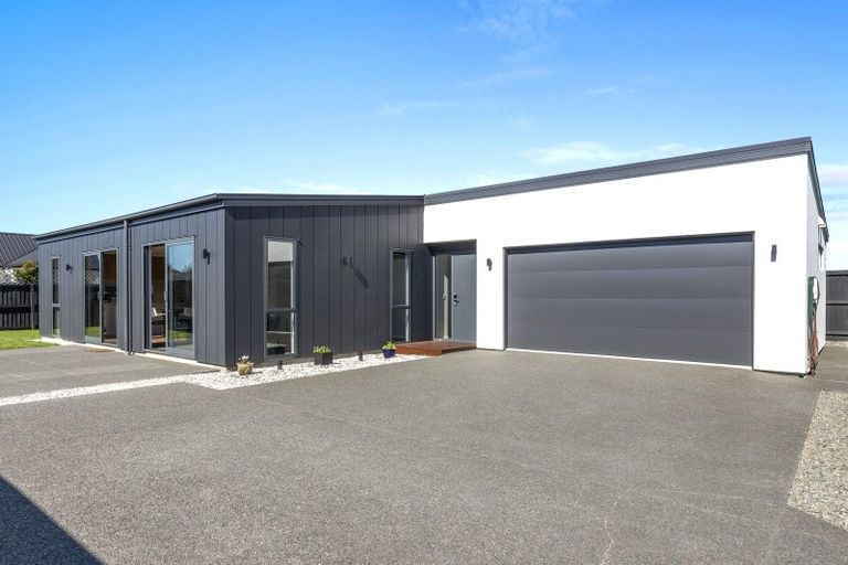 Photo of property in 9 Summerleas Lane, Halswell, Christchurch, 8025