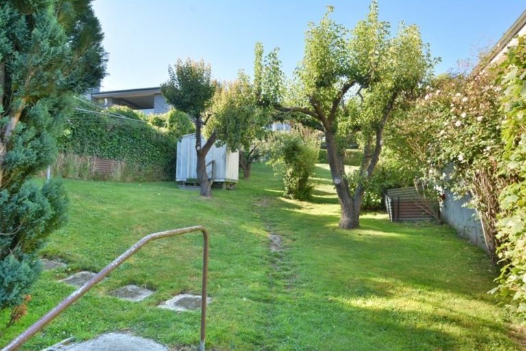 Photo of property in 25 Kaikorai Valley Road, Kaikorai, Dunedin, 9010