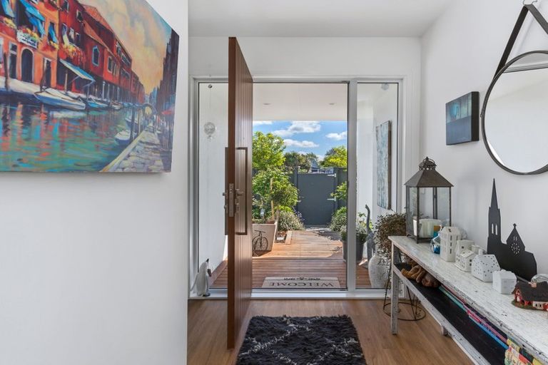 Photo of property in 84 Akaroa Street, Kaiapoi, 7630