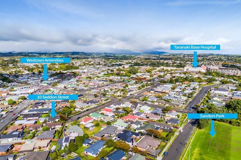 Photo of property in 10 Seddon Street, Westown, New Plymouth, 4310