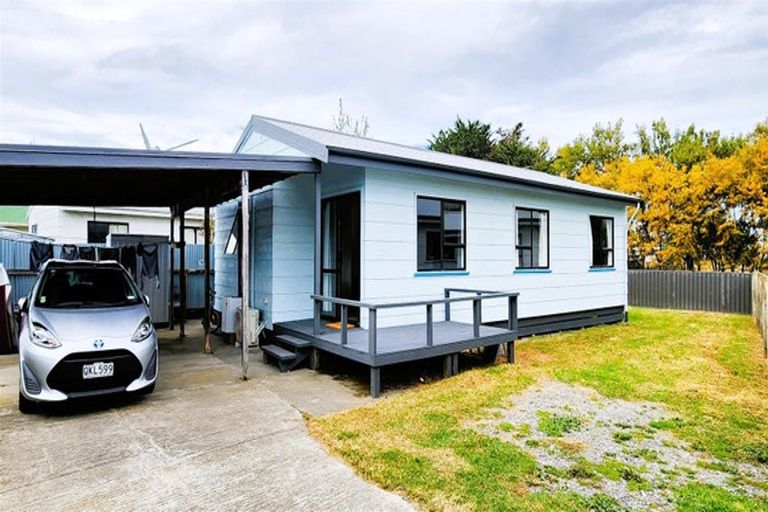 Photo of property in 12 Redwood Drive, Waipukurau, 4200