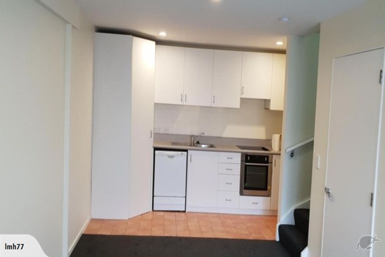 Photo of property in Pirie Street Townhouses, 14/35 Pirie Street, Mount Victoria, Wellington, 6011