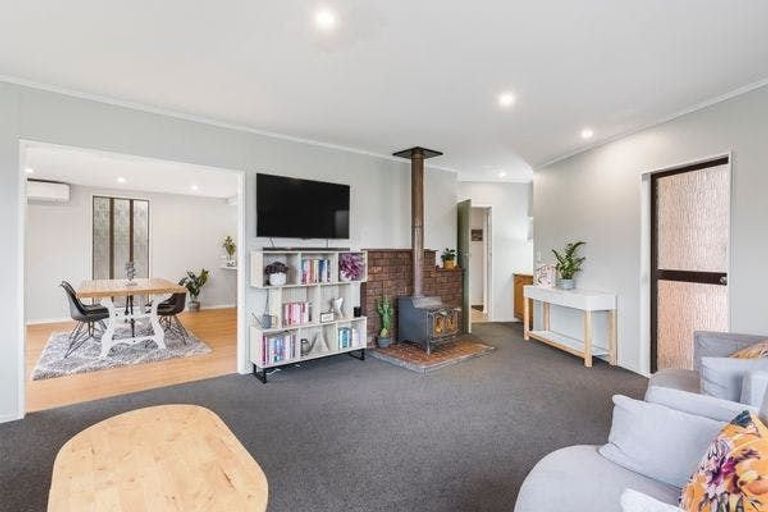 Photo of property in 4 Fincham Road, Raumati Beach, Paraparaumu, 5032