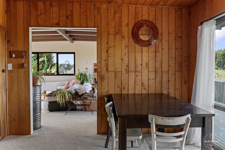 Photo of property in 37 Whaka Street, Maungaturoto, 0520