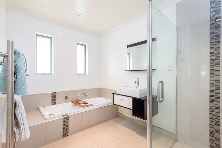 Photo of property in 28 Holbrook Way, Westmorland, Christchurch, 8025