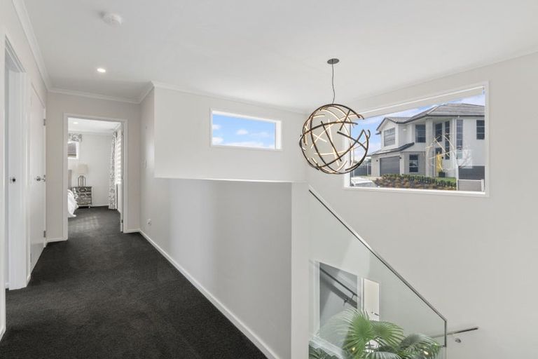 Photo of property in 36 Manhattan Rise, Orewa, 0931